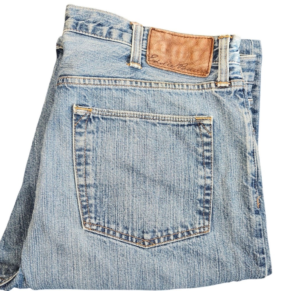 Eddie Bauer Men's Relaxed Fit Straight Leg Blue‎ Medium Wash Denim Jeans 38x34